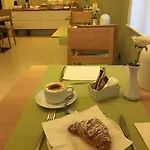 Guest House Residence 4*