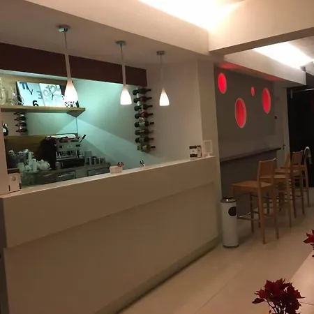 Guest House Residence Μεσίνα