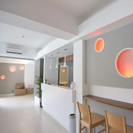 Guest House Residence Bed and Breakfast 4*