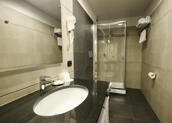 Guest House Residence לינה וארוחת בוקר 4*