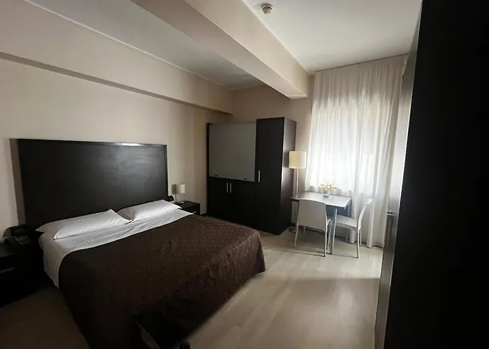לינה וארוחת בוקר Guest House Residence