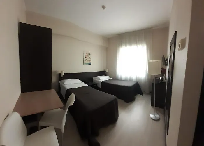 לינה וארוחת בוקר Guest House Residence