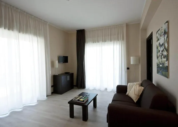 לינה וארוחת בוקר Guest House Residence 4*