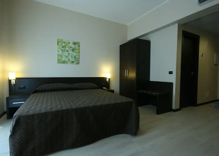 לינה וארוחת בוקר Guest House Residence 4*